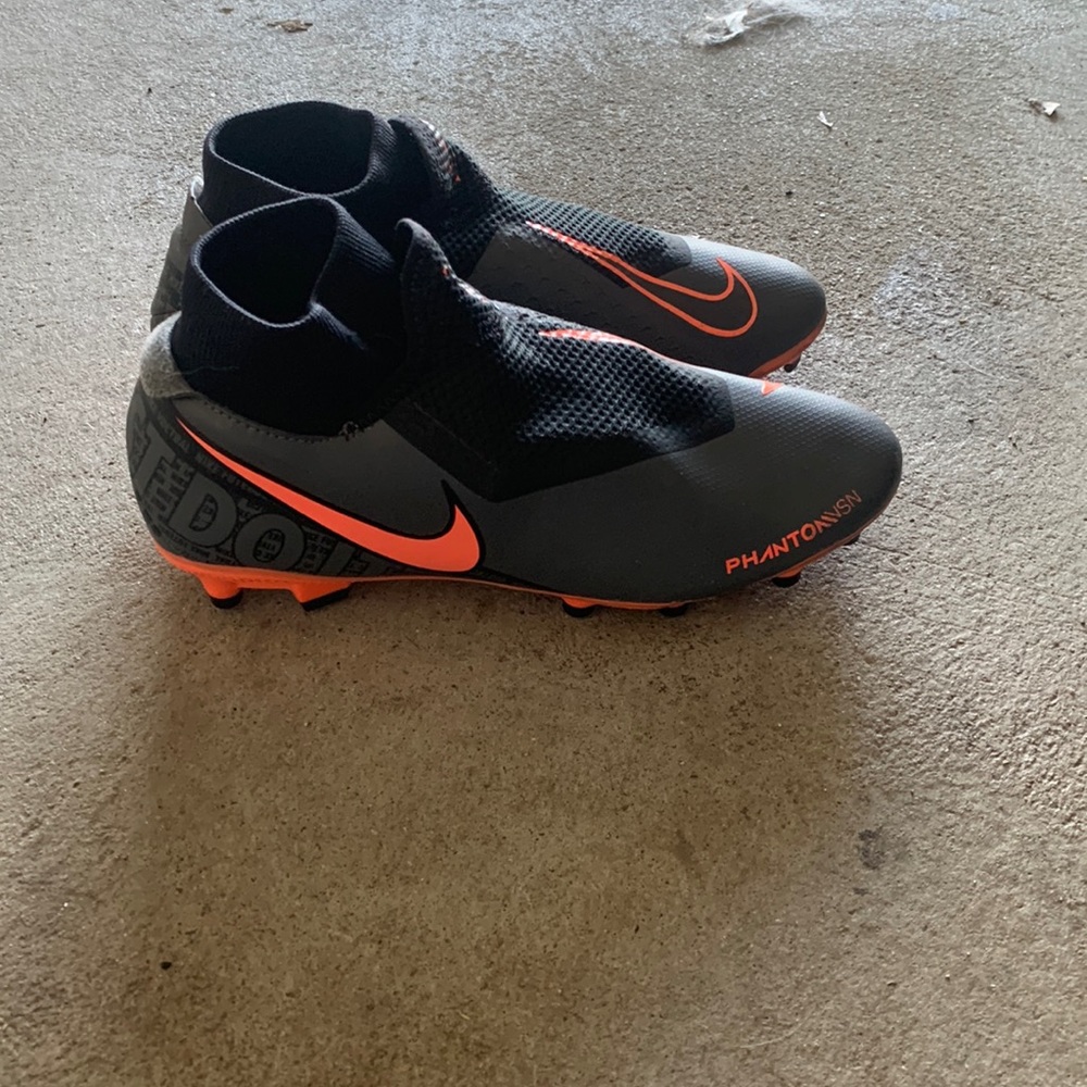 Nike phantom soccer cleats